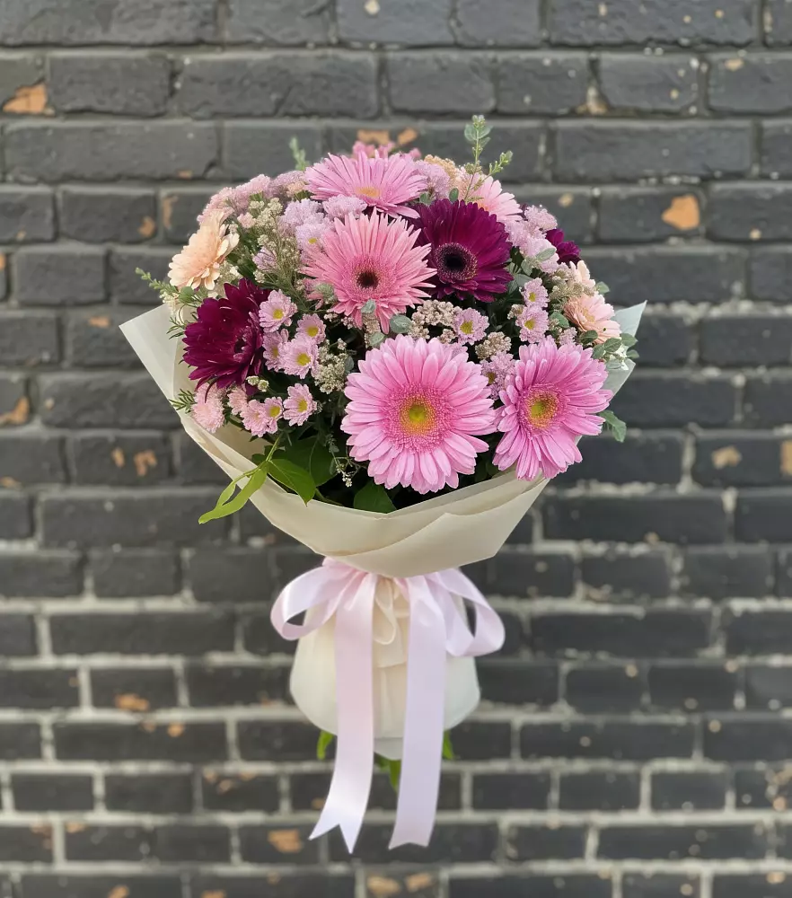 Букет цветов из: Герберы и Хризантемы в Каргополе