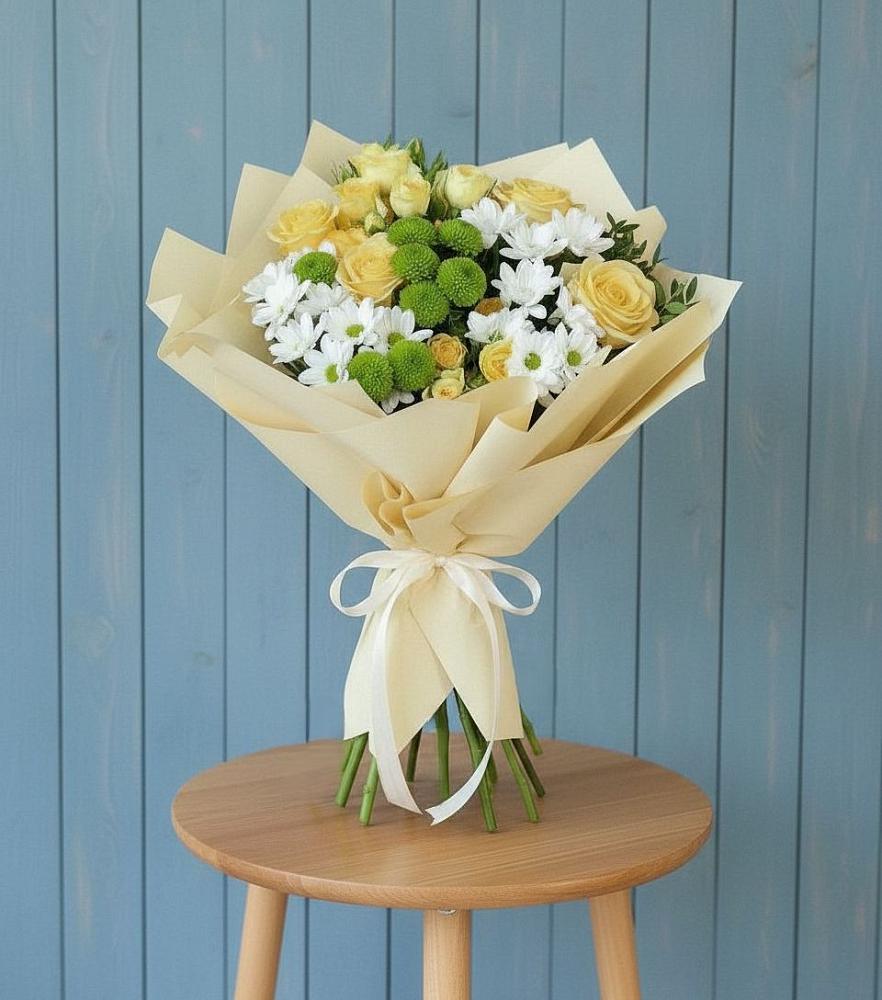 Букет цветов из: Хризантемы и Розы в Каргополе