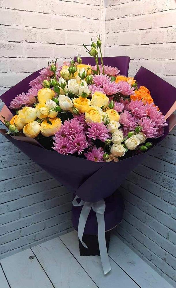 Букет цветов из: Хризантемы и Розы в Каргополе