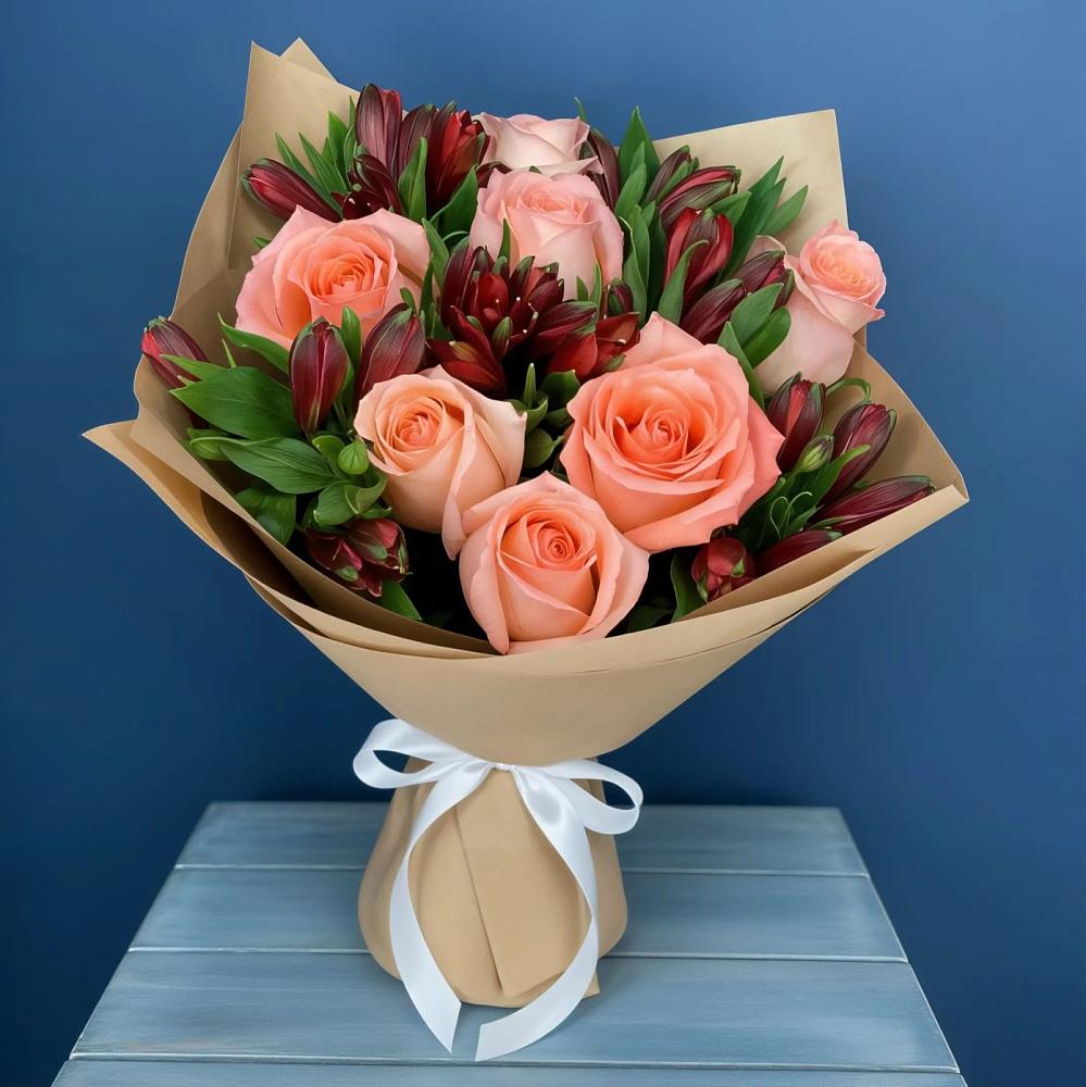 Букет цветов из: Розы и Альстромерии в Каргополе