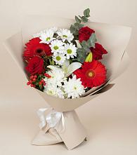 Букет цветов из:  Розы, Хризантемы, Герберы и Лилии в Каргополе