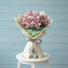 Букет цветов из:  Орхидеи и Розы в Каргополе