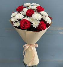 Букет цветов из:  Розы и Хризантемы в Каргополе