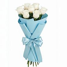 Букет 7 белых роз Проуд в Каргополе