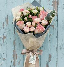 Букет цветов из:  Розы в Каргополе