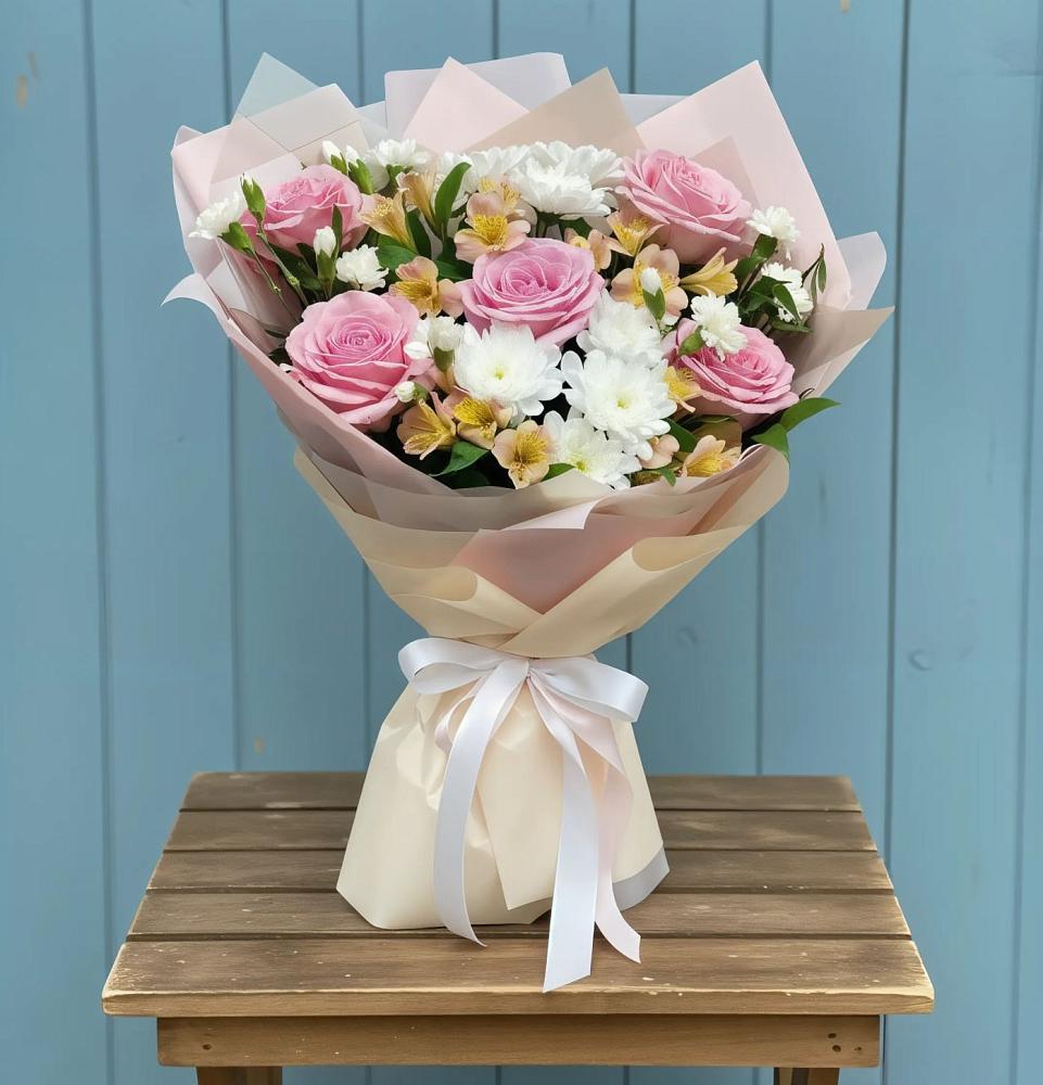 Букет цветов из: Гвоздики, Орхидеи и Розы в Каргополе