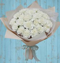 Букет цветов из:  Гвоздики в Каргополе