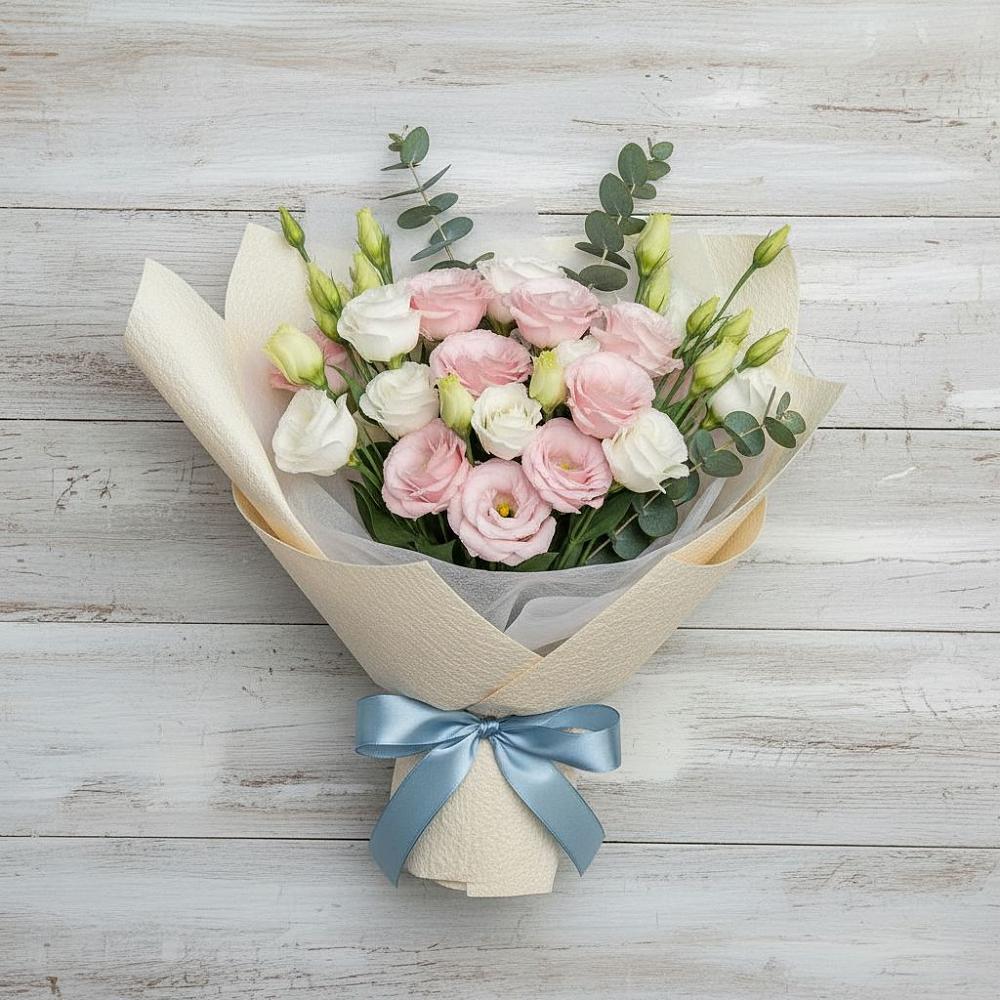 Букет цветов из: Лизиантусы в Каргополе