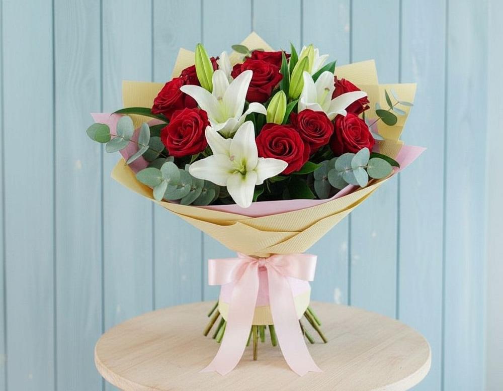 Букет цветов из: Лилии и Розы в Каргополе